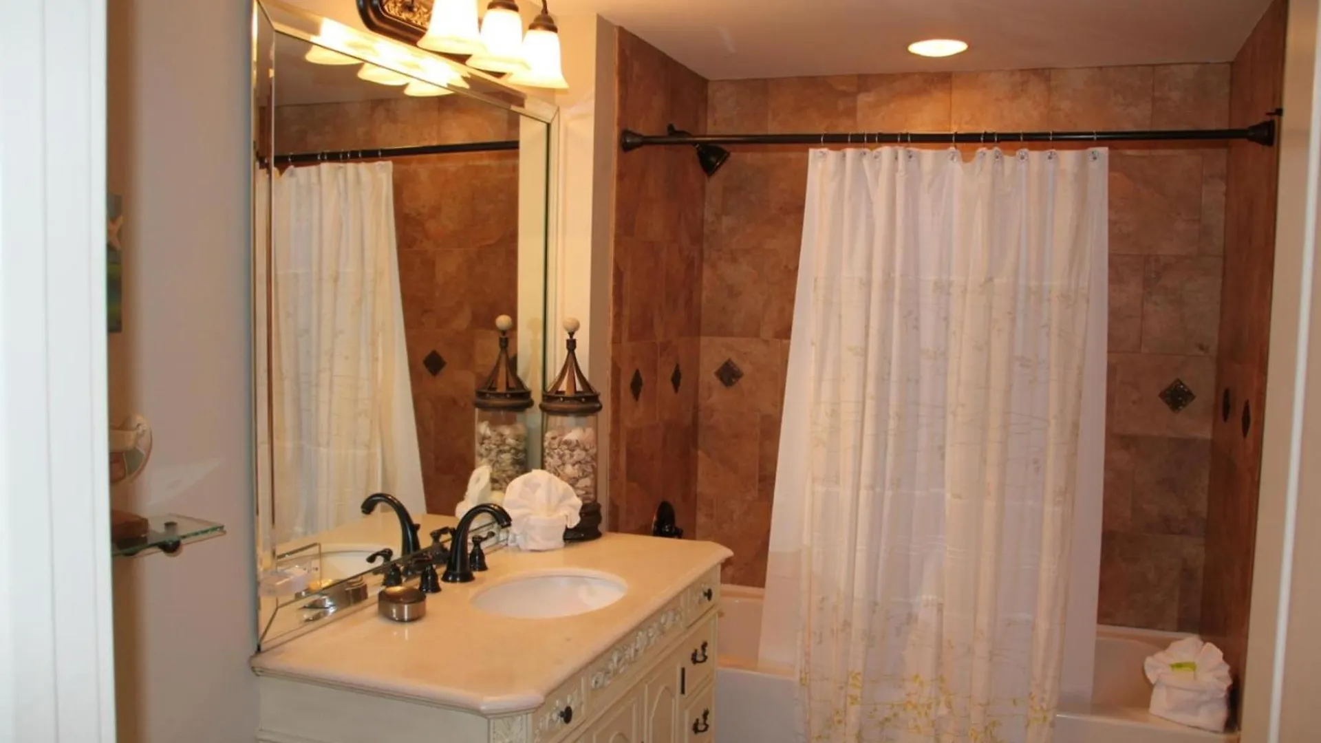 Baytowne Wharf At Sandestin By Panhandle Getaways